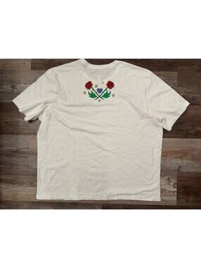 Happy Socks Happy Wrangler Short-Sleeve Tee is a white t-shirt in sz XXL